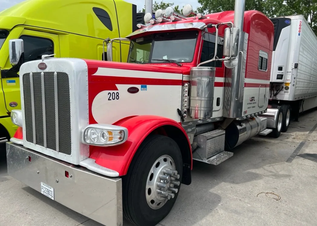 Peterbilt — USFL Fleet
